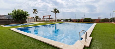 Seasonal outdoor pool