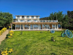 Front of property - The Roof ADA (Adalar)