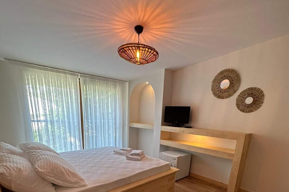 Standard Loft, Mountain View | 1 bedroom, free minibar, individually furnished, desk