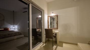 En 32-tommers smart-TV med kabel-kanaler samt TV