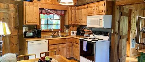 ثلاجة، ميكروويف، فرن، موقد طهي مسطح