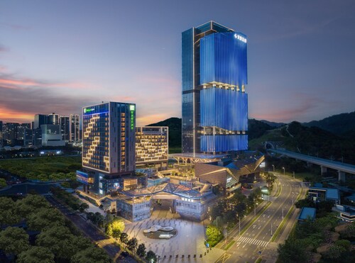 Holiday Inn Express Shenzhen Guangming Cloud Park by IHG