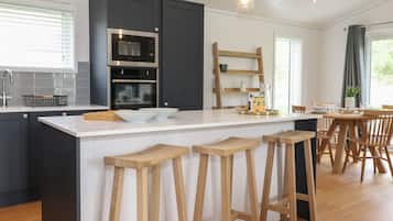 Småhus | Eget kjøkken | Kjøleskap, oppvaskmaskin, vannkoker og brødrister