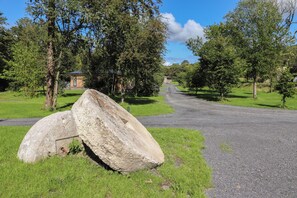 Cottage | Property grounds - Hawthorn Croft (Ulverston)
