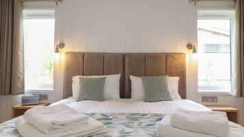 2 bedrooms, individually decorated, individually furnished, free WiFi