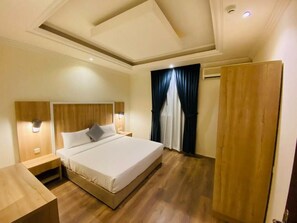 In-room safe, individually furnished, desk, soundproofing