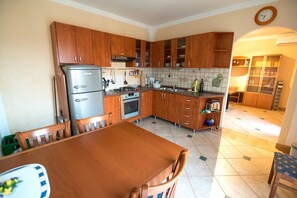Oven, stovetop