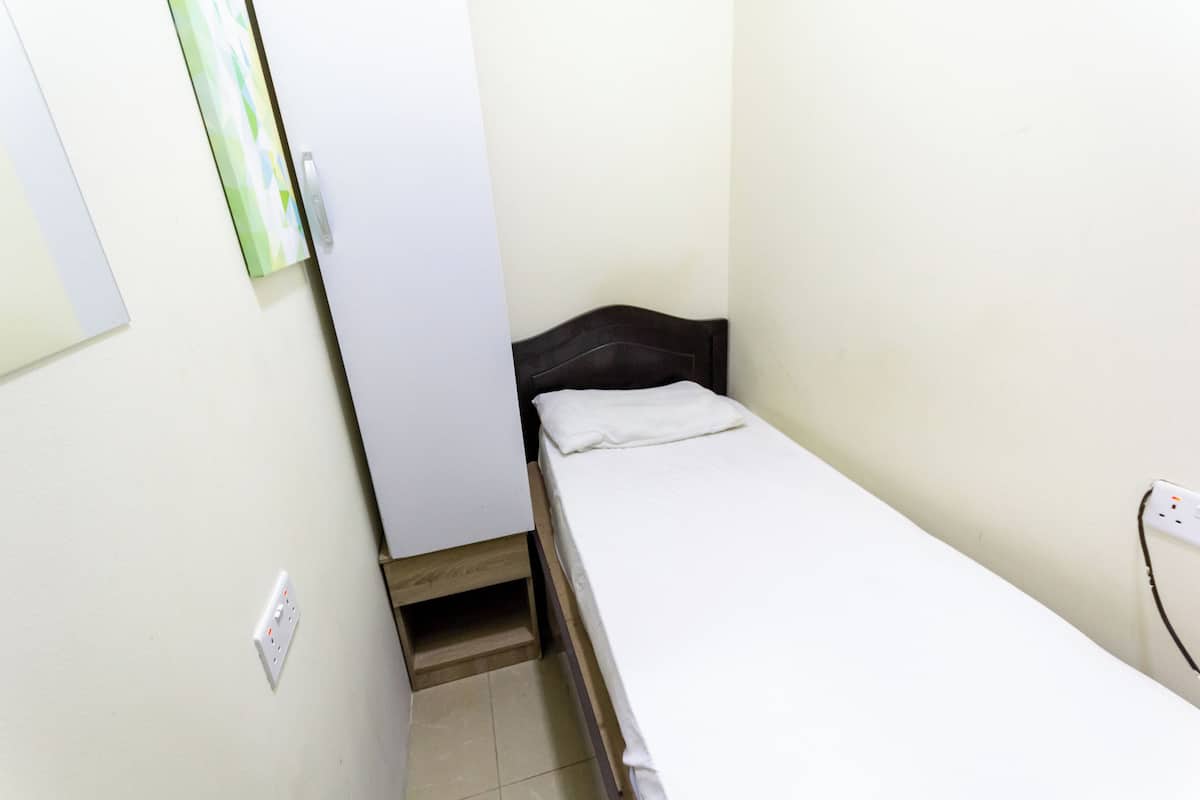 1 habitación y ropa de cama