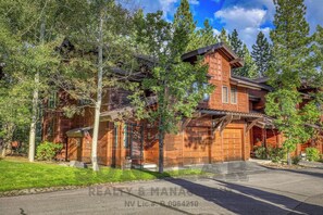 Exterior - Cozy and Modern Condo w a Summer Pool! (TC10) (Incline Village)