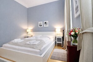 1 bedroom, desk, iron/ironing board, free WiFi