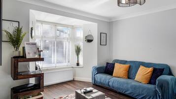 TV connectée, jeux vidéo, livres