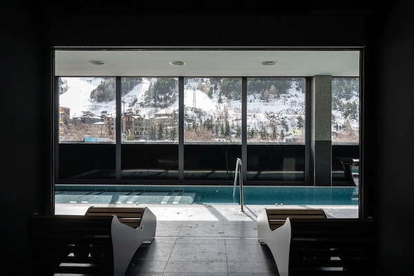Una piscina techada