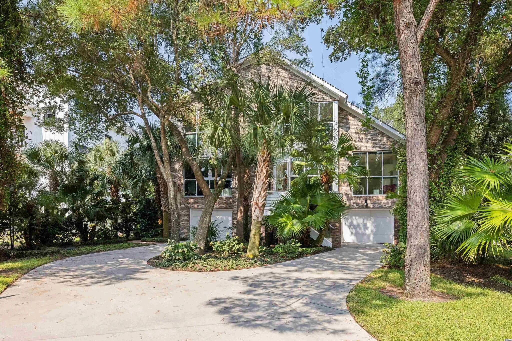 Sandy Shores - Litchfield, 4-bedroom, Dog Friendly