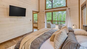 4 makuuhuonetta, silitysrauta/-lauta, ilmainen Wi-Fi, vuodevaatteet