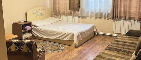 1 habitación, escritorio, sistema de insonorización y wifi gratis