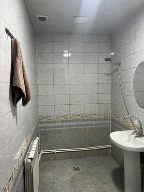 Standard Room, 1 Double Bed | Bathroom | Shower, rainfall showerhead, designer toiletries, slippers