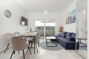 Living room - Lake House Sosnowy Las Mielno by Renters (Mielno)