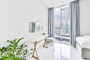 Appartement Luxe, 3 chambres, balcon, vue mer