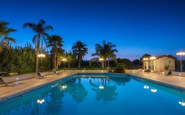 Pool - Villa Chiaramonte amazing villa with p/pool and Spa close to Sciacca (Cammaratini)