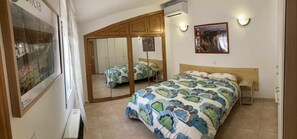 2 bedrooms, free WiFi, bed sheets