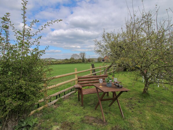 Cottage | Property grounds