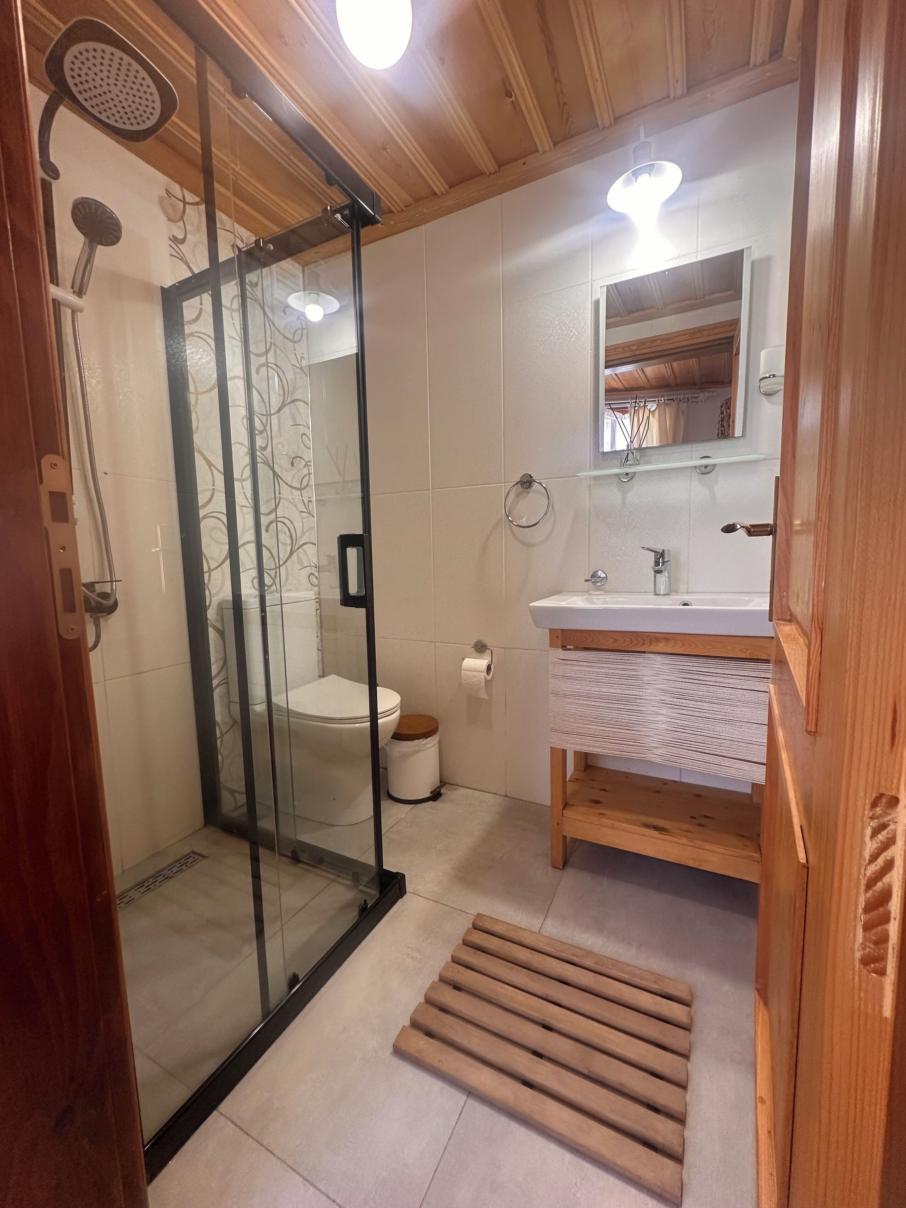 Comfort Room | Bathroom