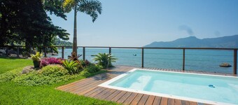 Casa Pé na Areia em frente à Ilhabela