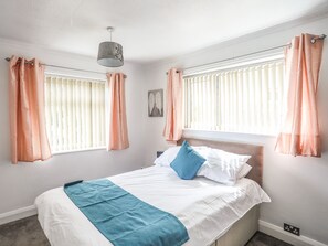 Cottage | 3 bedrooms, individually decorated, individually furnished, free WiFi