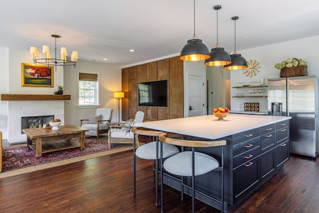 Interior. Mint Cottage at Little Washington - a modern, spacious retreat with a view