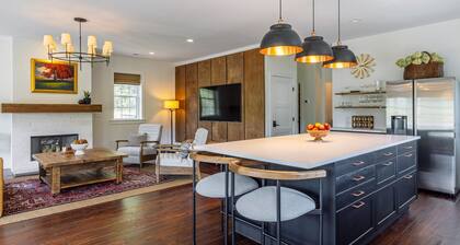 Mint Cottage at Little Washington - a modern, spacious retreat with a view