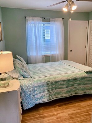 1 bedroom, iron/ironing board, free WiFi, bed sheets - A Shore Thing Next 2 Ocean!  Pool! (Carolina Beach)