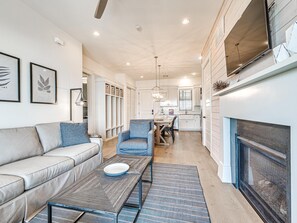 智能电视、壁炉