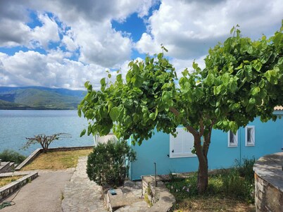 Σπάρτο παραθαλάσσιο εξοχικό "Filoxenia"
 Seaside cottage in Sparto west greece