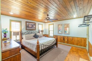 3 bedrooms, free WiFi, bed sheets