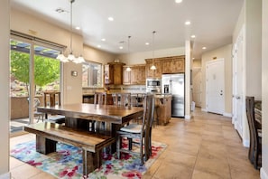 Townhome, 3 Bedrooms | Private kitchen | Fridge, oven, coffee/tea maker, toaster