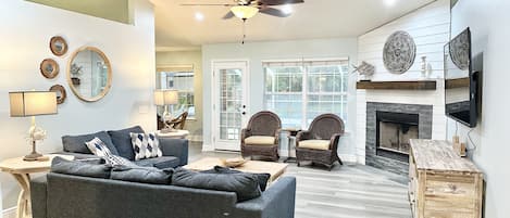 Hus - 4 sovrum | Vardagsrum | Smart-tv