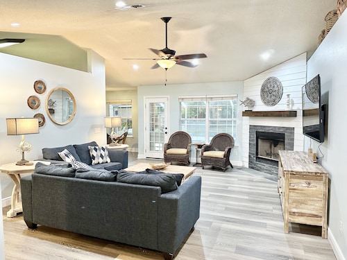 Bayou Breeze 4 Bedroom Home by RedAwning