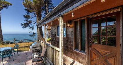 Abalone Cabin - Charming retreat w/ ocean views!