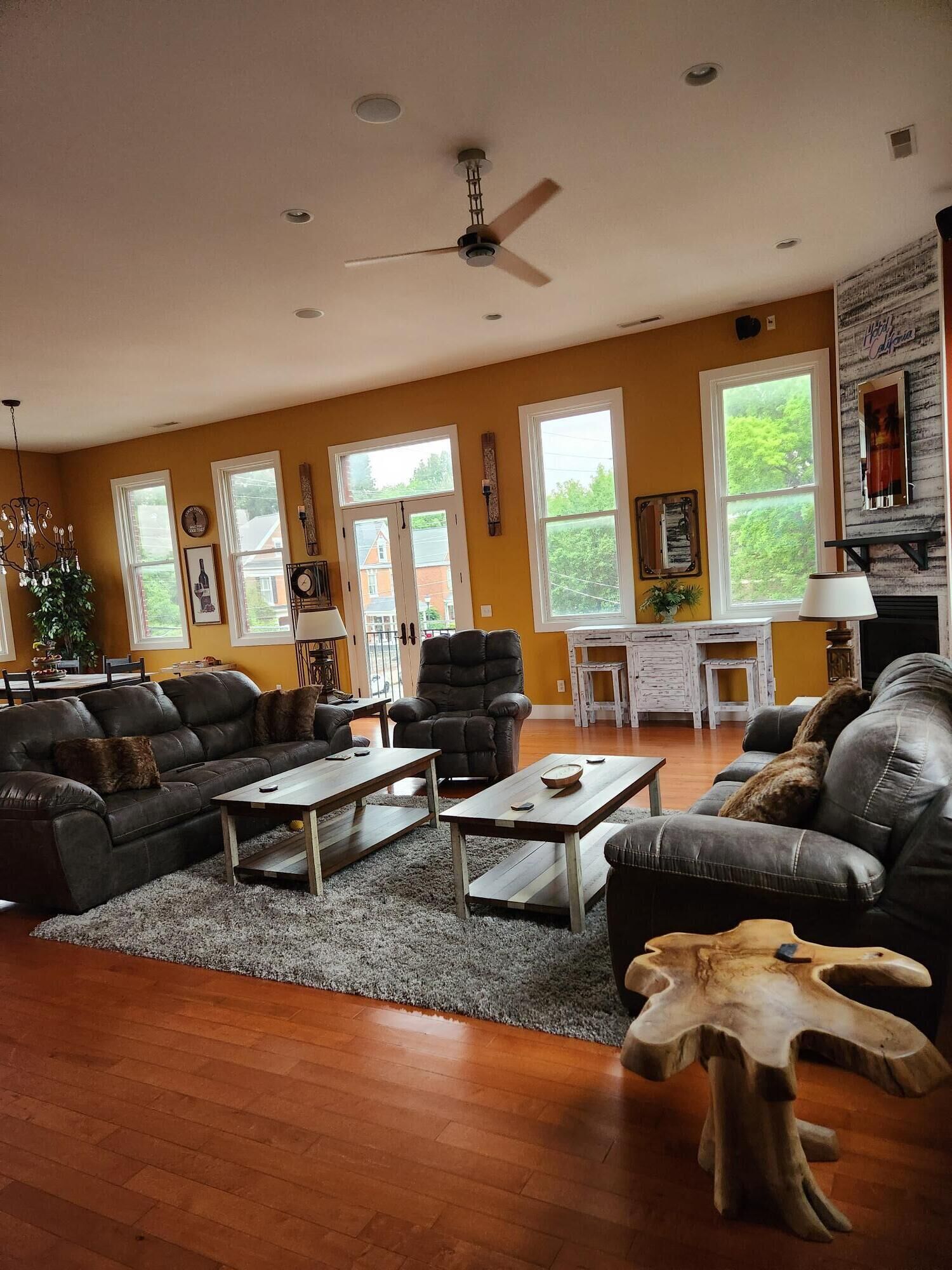 Smart-tv och eldstad