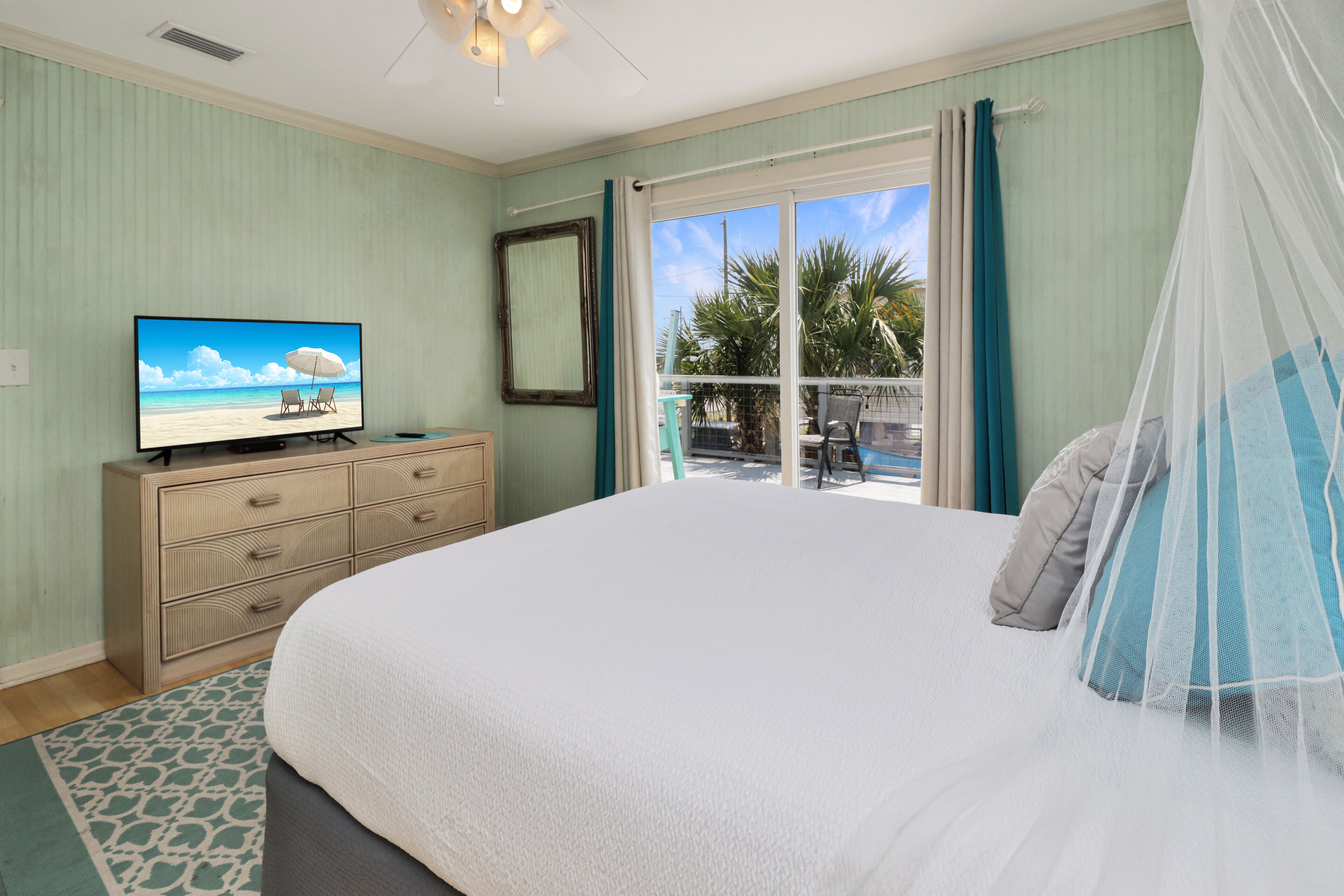 2 室のベッドルーム、WiFi (無料)、ベッドシーツ