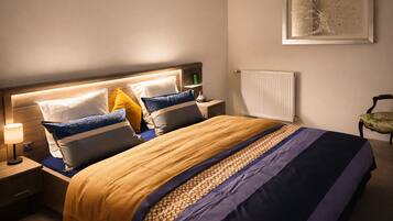 2 bedrooms, iron/ironing board, travel crib, free WiFi