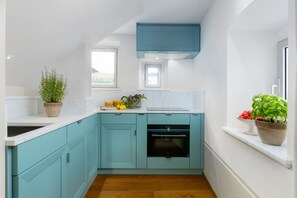 Frigorifero, microonde, forno, lavastoviglie
