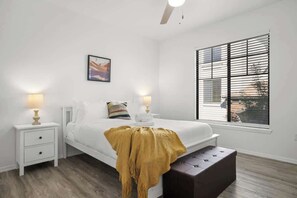 3 habitaciones, escritorio, tabla de planchar con plancha y wifi 