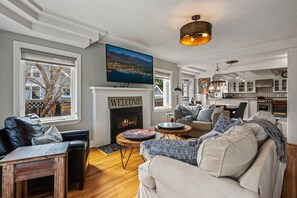 Televisie en een open haard