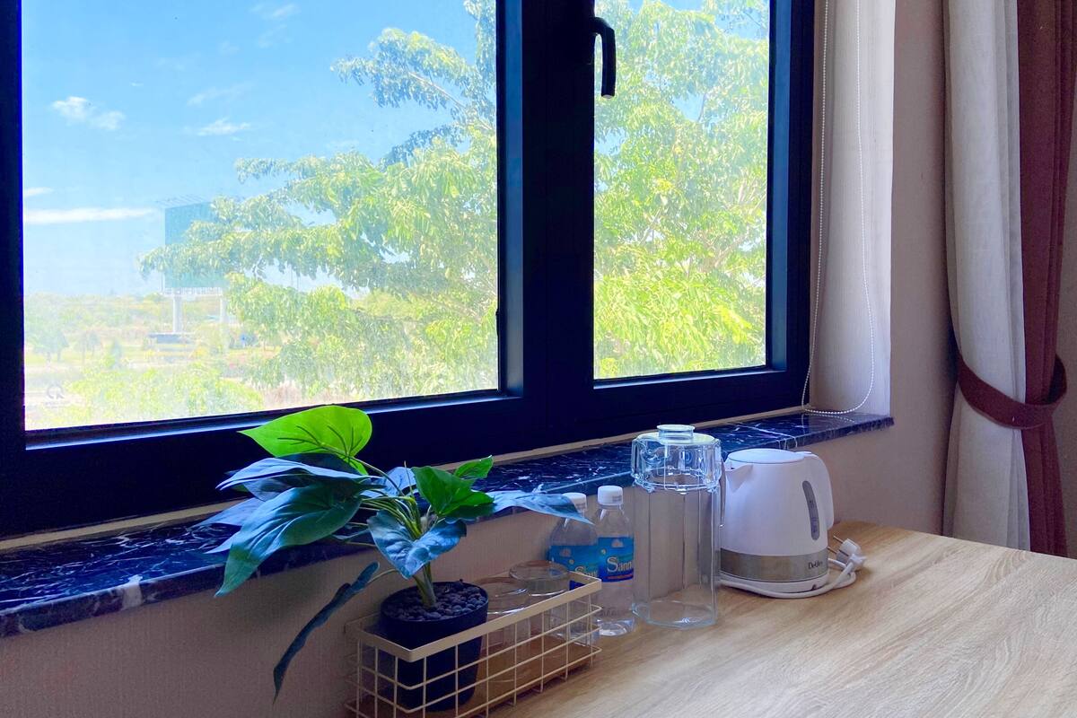 Standard Room | 1 bedroom, individually furnished, desk, soundproofing