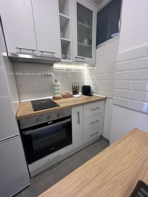 家庭公寓 | 私人廚房 | 雪櫃、焗爐、洗碗機、特濃咖啡機