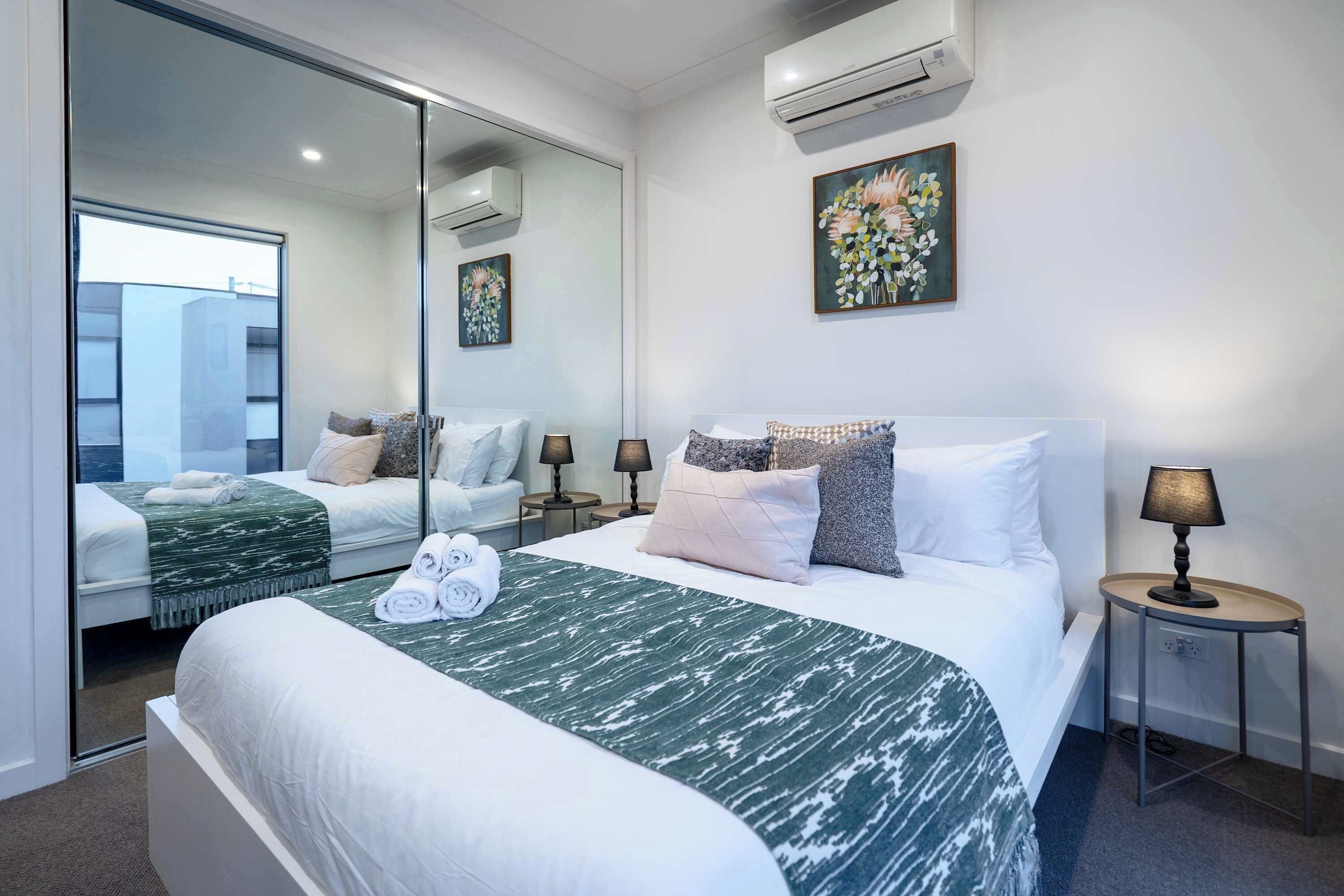 3 bedrooms, desk, iron/ironing board, WiFi