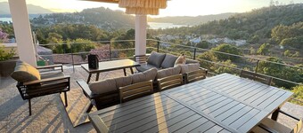 Hermosa casa acogedora con alberca y terraza con vistas espectaculares al lago