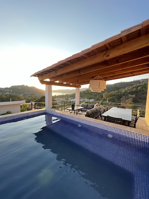 Piscine extérieure, piscine chauffée