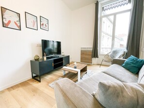 TV